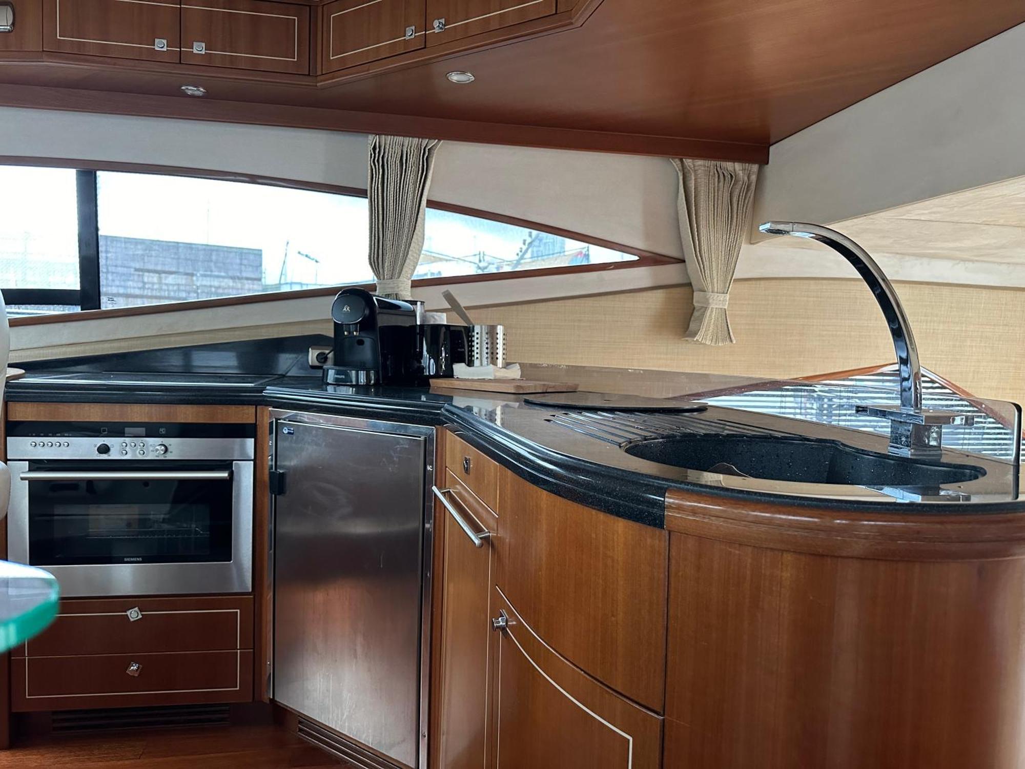 Yacht Pegasus II Hotel - Barcelona — Photos 3